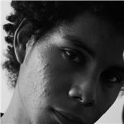 Profesor de dibujo con paciencia, acto para enseñar en distintos niveles